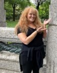 lepa starija žena želi brak