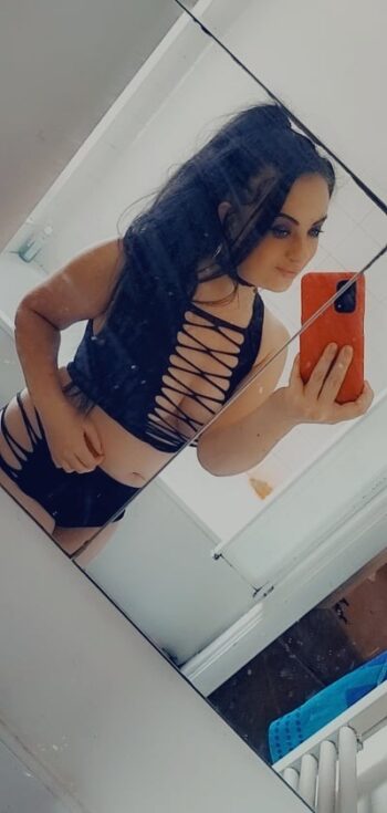 neodoljiva sisata crnka