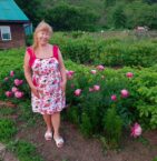 starija vredna usamljena